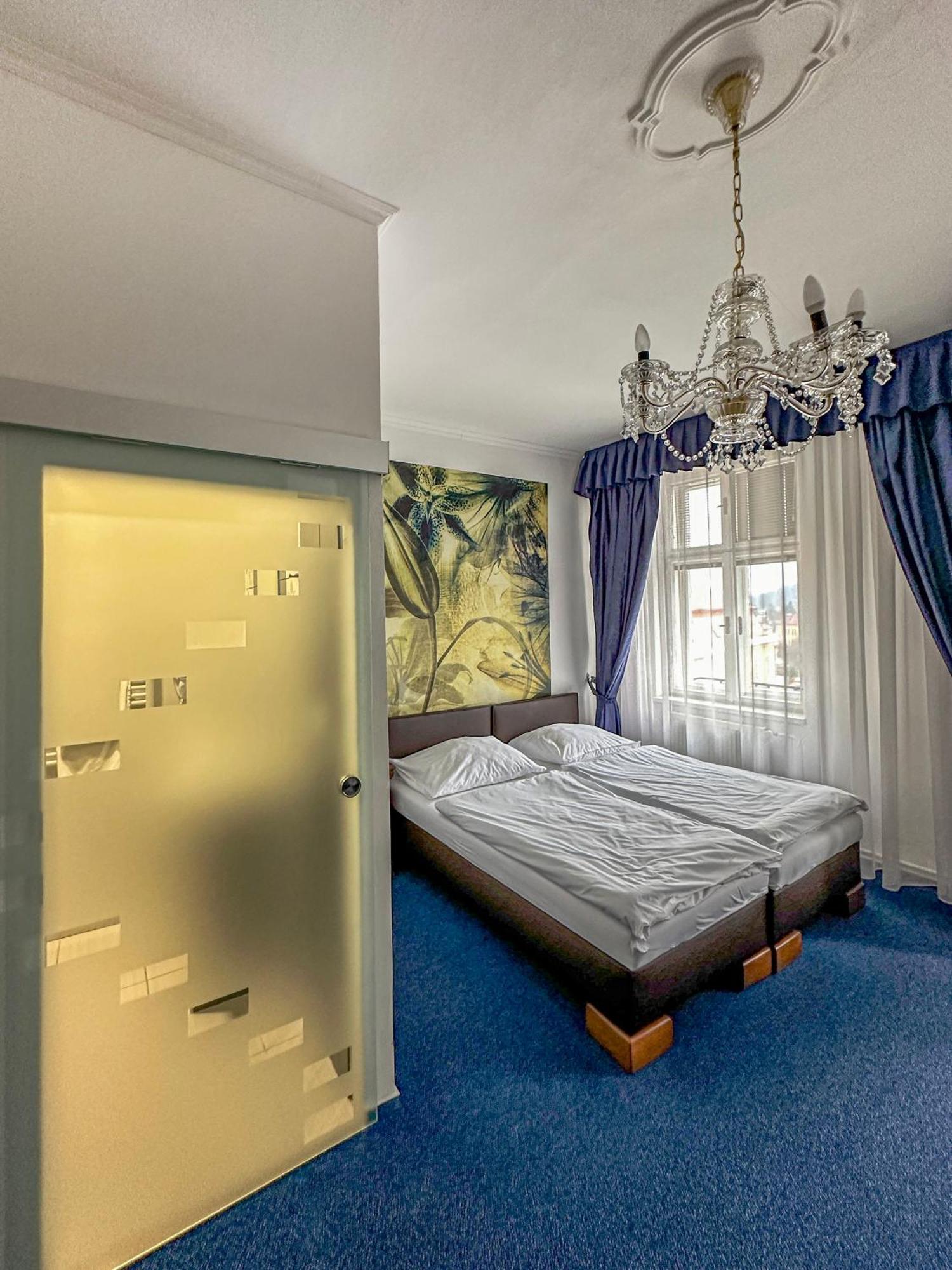 Hotel Ruzek Хранице Екстериор снимка