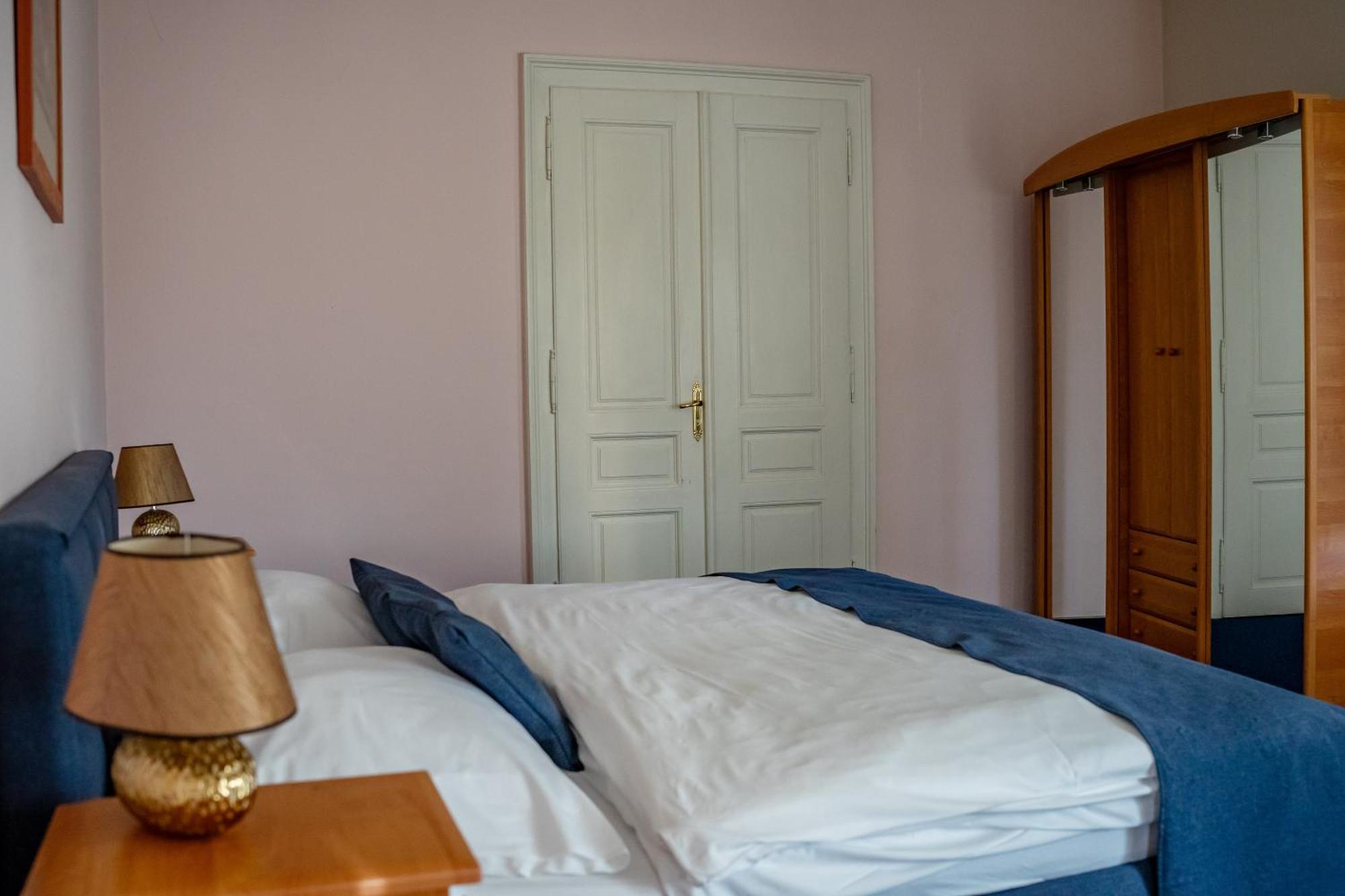 Hotel Ruzek Хранице Екстериор снимка