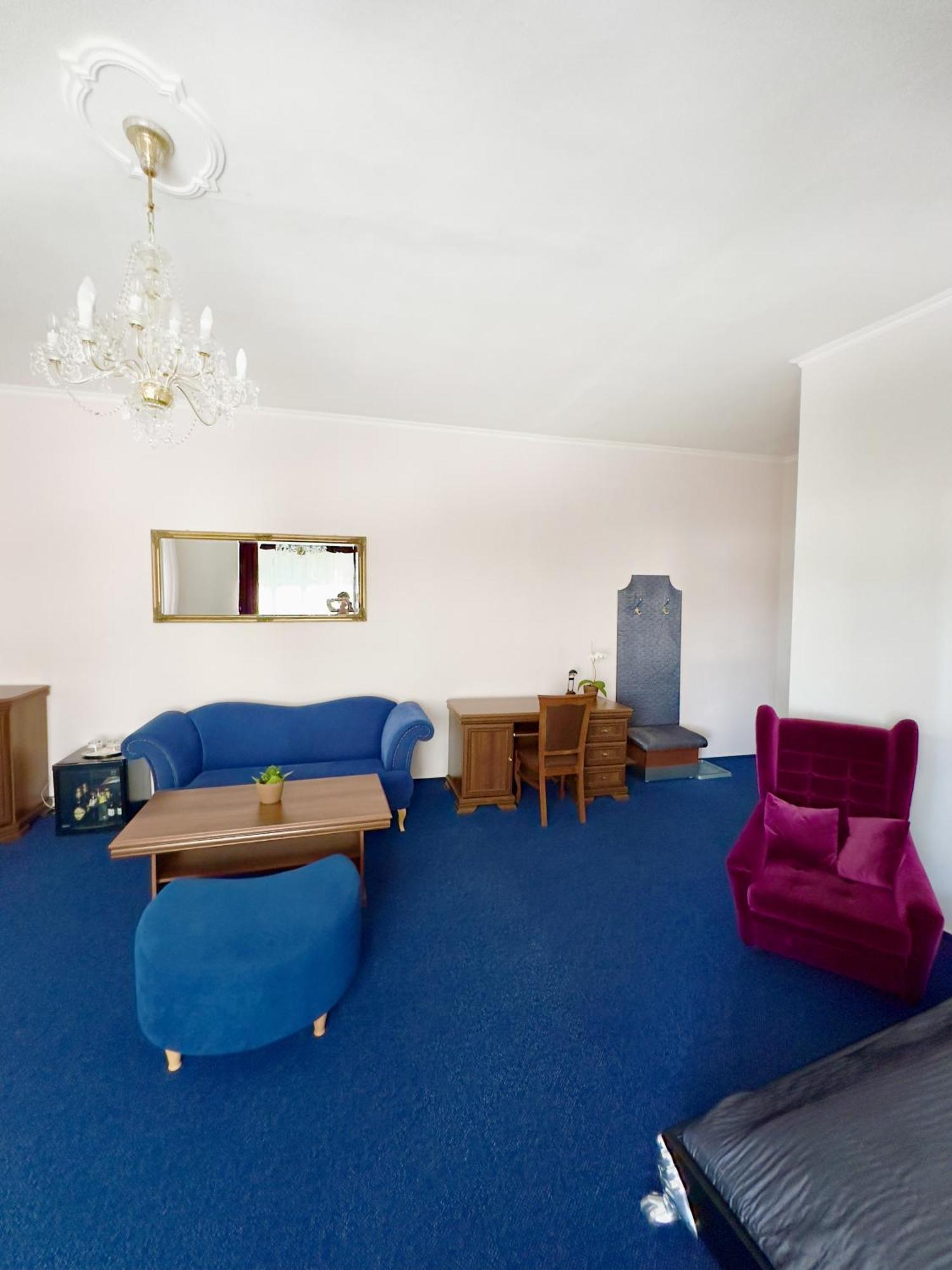 Hotel Ruzek Хранице Екстериор снимка