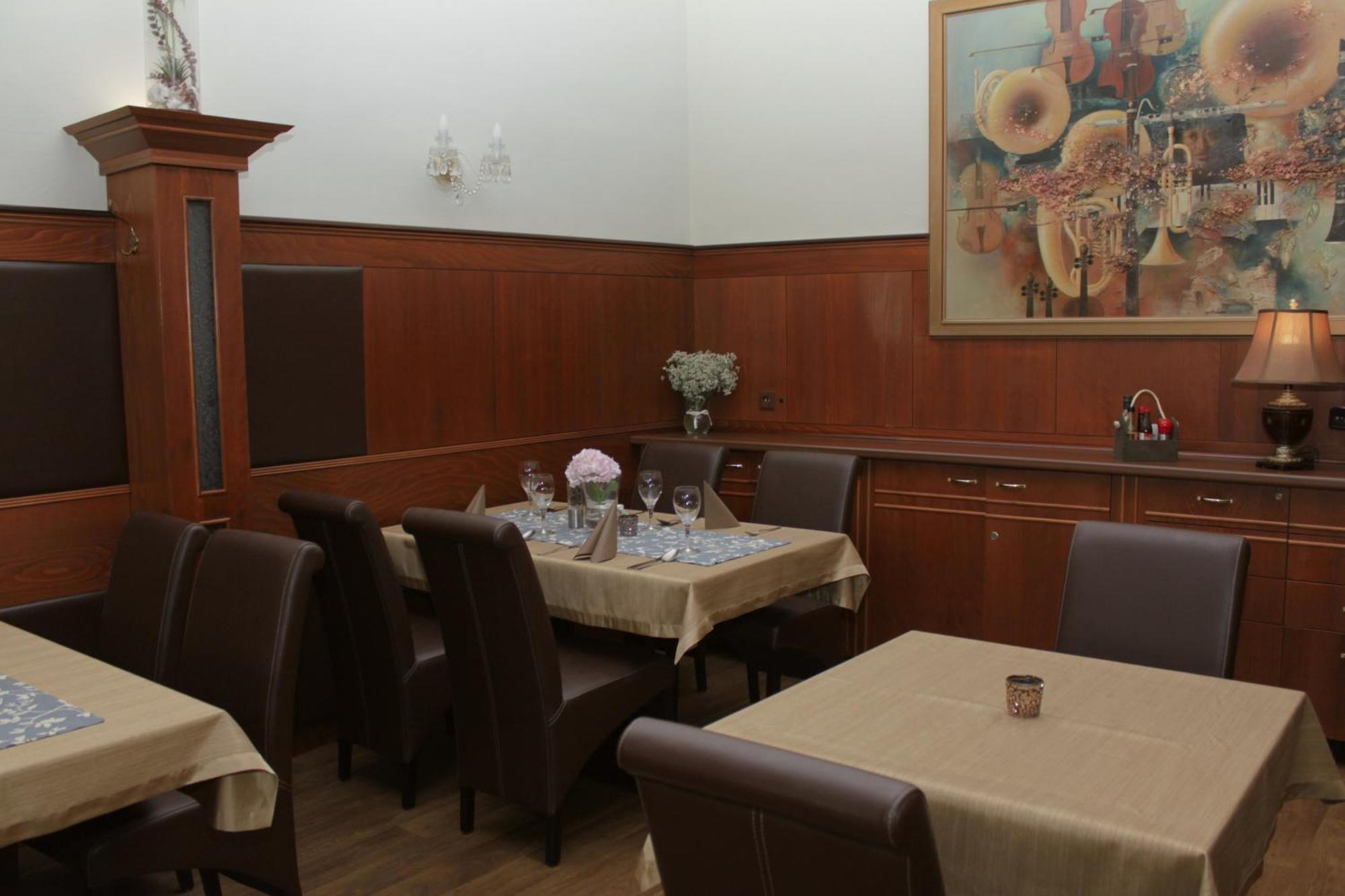 Hotel Ruzek Хранице Екстериор снимка