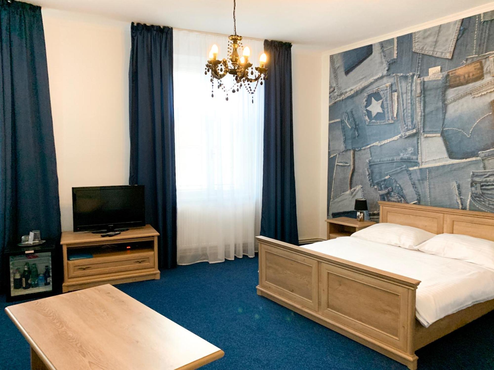 Hotel Ruzek Хранице Екстериор снимка
