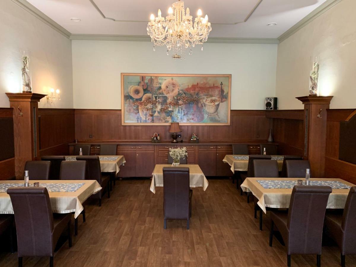 Hotel Ruzek Хранице Екстериор снимка